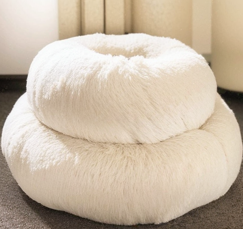 Plush Round Dog Bed for Small Dogs & Cats